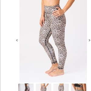 Zyia Brilliant Leopard Scrunch Leggings